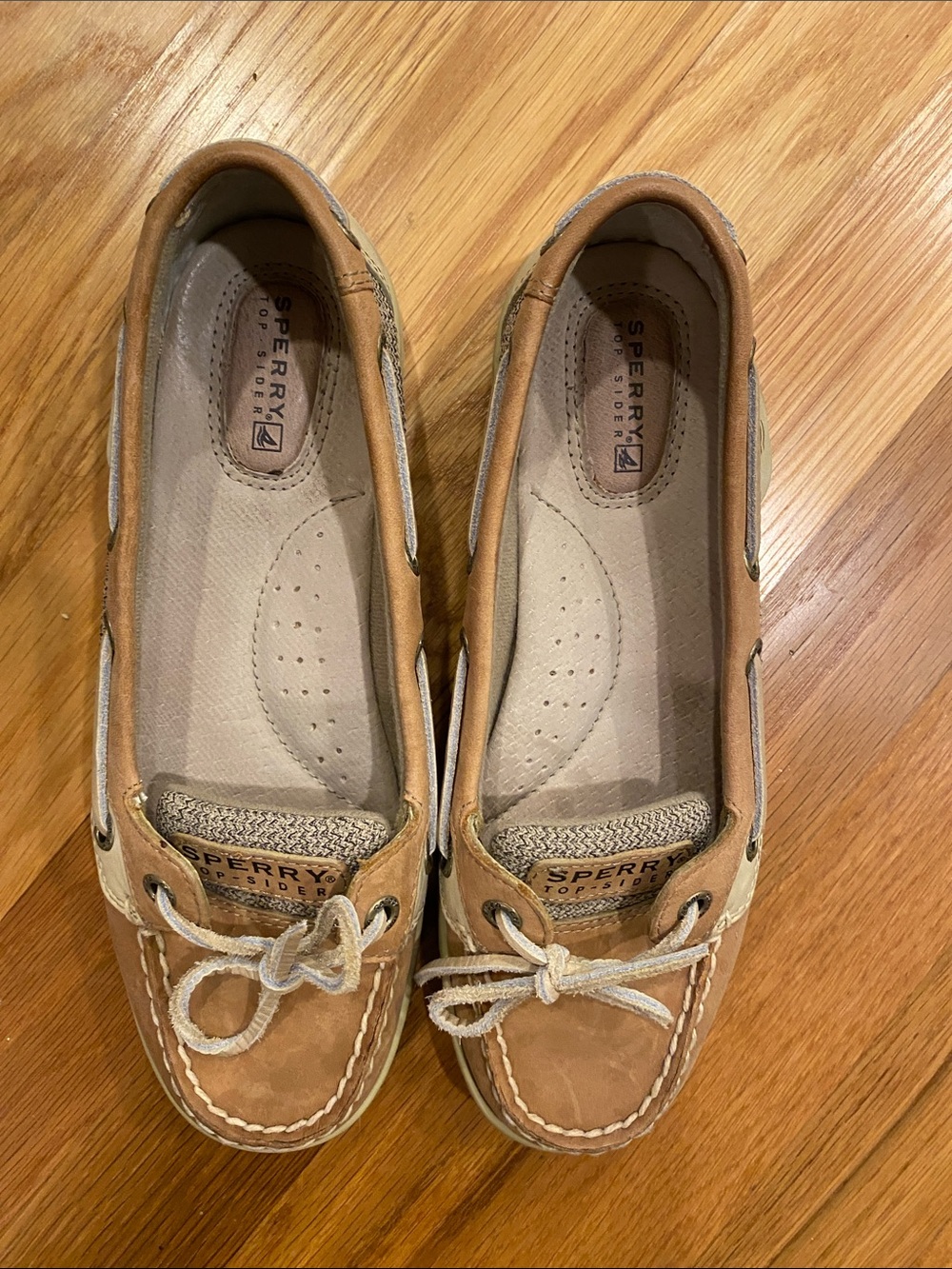 Sperry Women's Tan & Cream Leather Boat Loafers shoes size 7